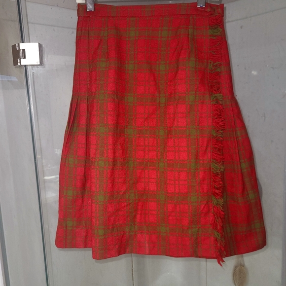Size 12 100% Virgin Wool wrap skirt - Picture 3 of 10